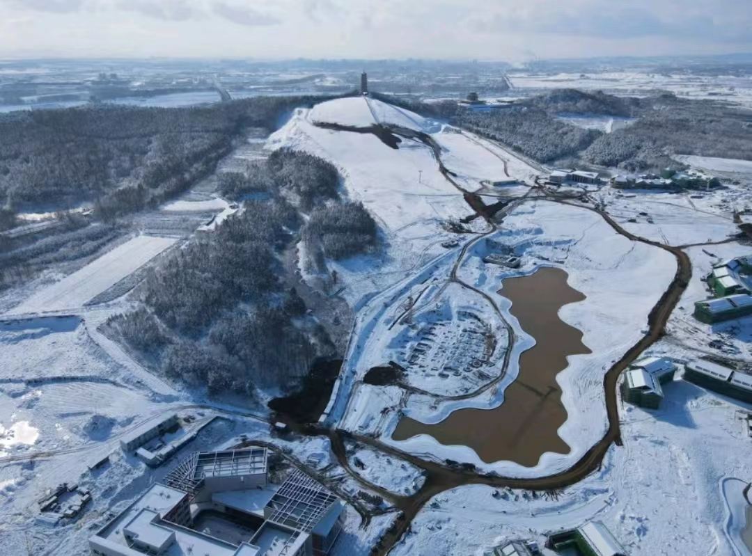 Wukui Mountain Snow World (Ski Resort)