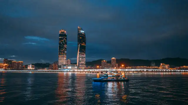 Lujiang Night Cruise