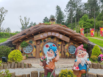 Hobbit Mushroom Camp Park
