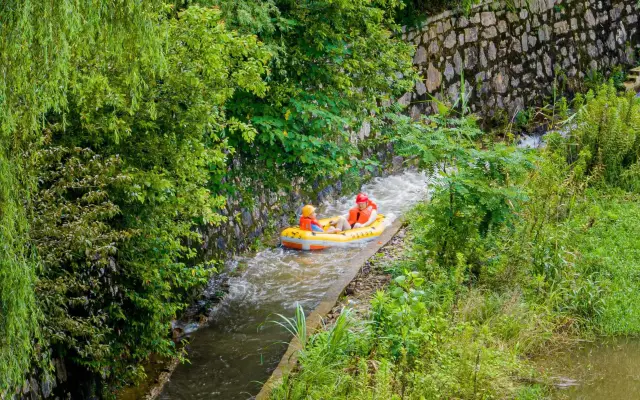 Rafting in Xuancheng