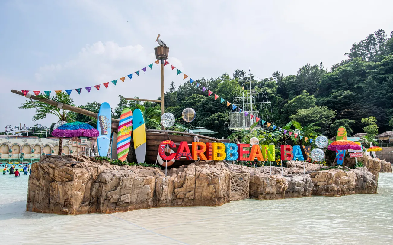 2_Caribbean Bay