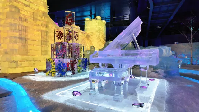 哈爾濱冰雪大世界園區入口與周邊道路