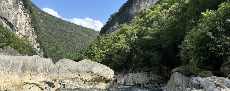 Daozhen Lingxiao River Rafting