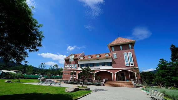 Schokolake Country House