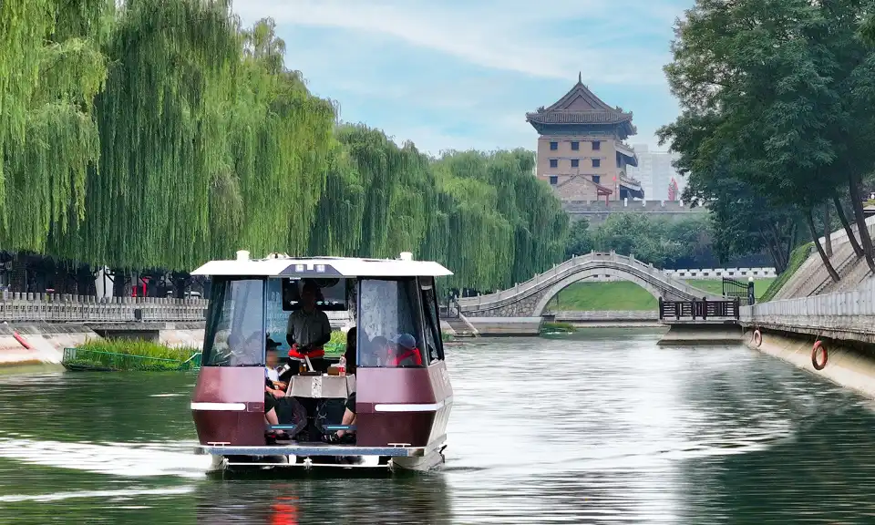 4_Xi'an City Wall Moat Smart Sightseeing Boat