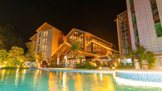 Hezhou Guposhan Banshan Hot Spring Resort