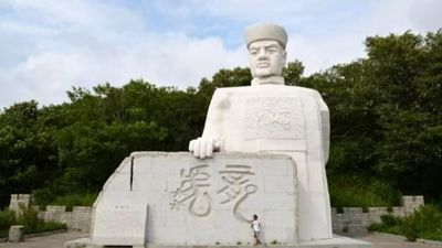 Statue of Wu Dacheng
