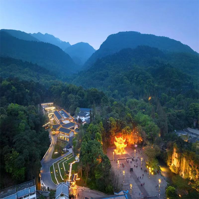 Mount Emei Xiongxiu Hot Spring
