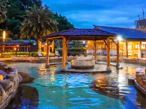 Sanbaishan Requanhe Hot Spring