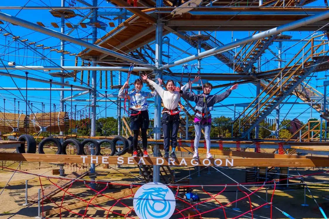 シー・ドラグーン周辺のホテル