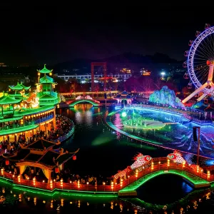 奇幻嘉樂比