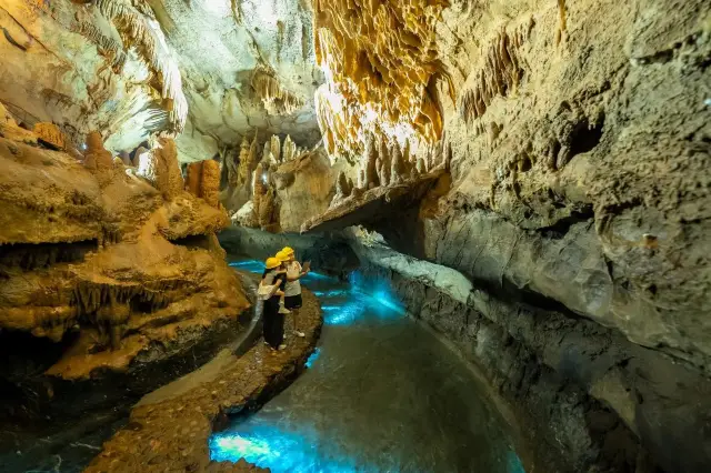 Tonglu Cave Exploration
