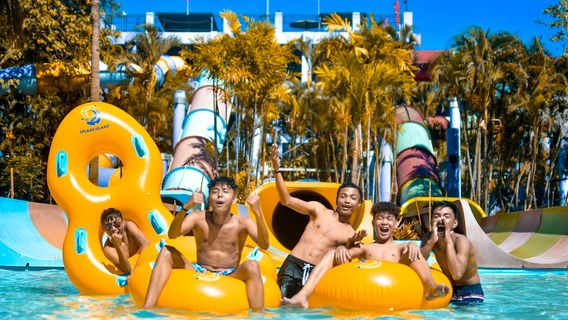 Splash Island