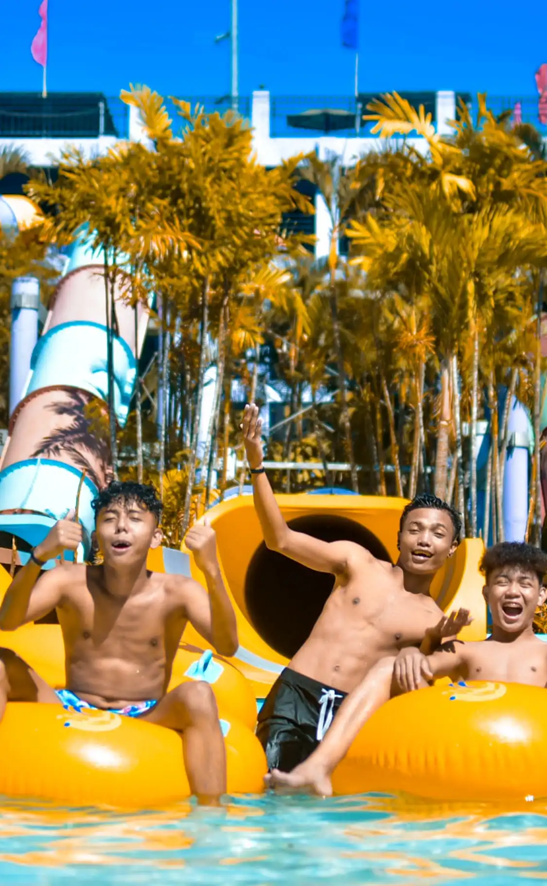 スプラッシュ・アイランド周辺のホテル