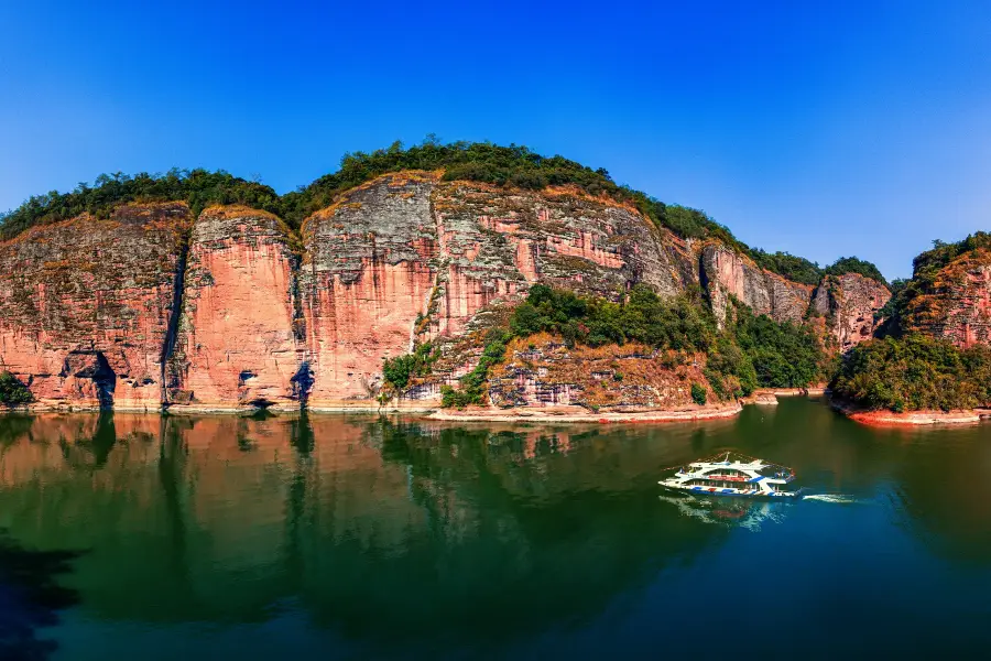 Dajin Lake