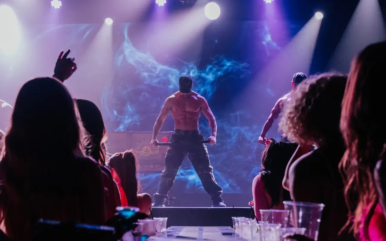 3_Australia's Thunder From Down Under