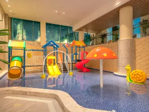 Yataixincheng Fandian Hot Spring