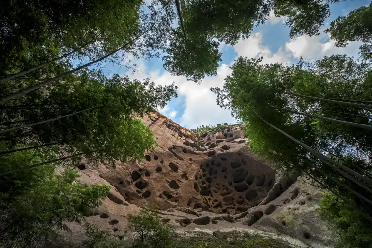 Hotels near Zhaixia Valley