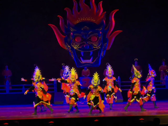 shan xi ge wu da ju yuan fei yi 《 fang tang yue wu 》 | Shaanxi Song and Dance Theater