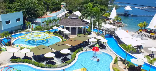 蘇比克灣會議中心（Subic Bay Convention Center）附近的飯店