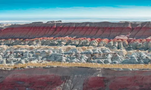 Rainbow Danxia · Star Valley