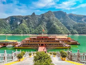 Qingjiang Gallery