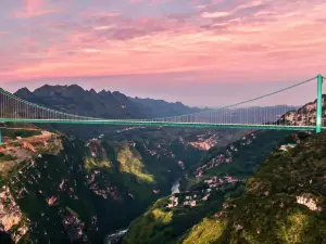 花江峽谷大橋橋旅融合服務區