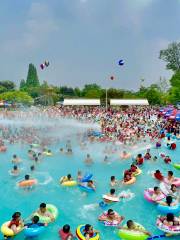 Langlangdizhonghai Water Park