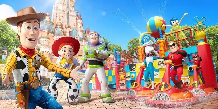 Hong Kong Disneyland image 2