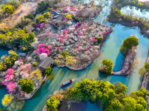 Hotels near Xixi National Wetland Park