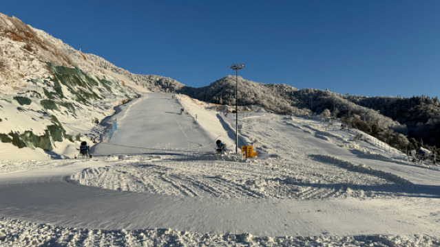 Jiangnan Longmen International Ski Resort