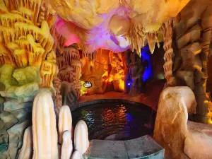 Guangxi Tianmu Banshan Hot Spring Resort