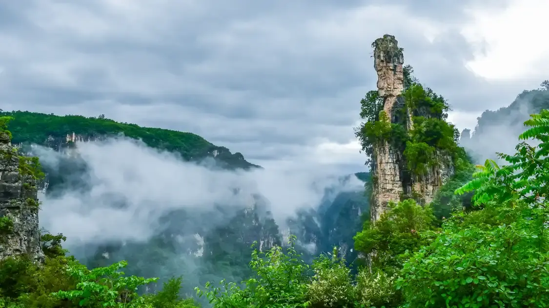 Hotels near Jiuluzhai Ecological Tourism Zone