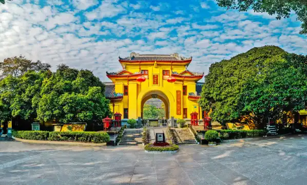 Hotels near Solitary Beauty Peak Prince City Scenic Area