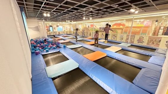 Fantasy Island 6+ Plaza | Fairy Tale Manor