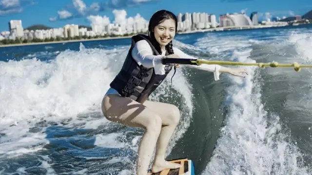 Wakesurfing in Shenzhen