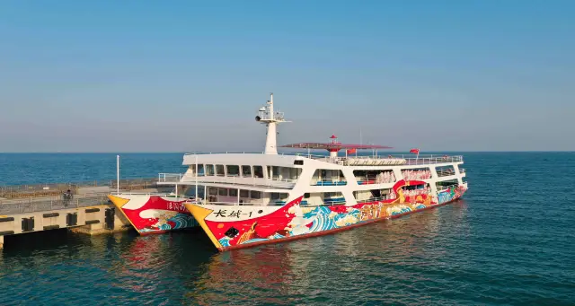 Sightseeing Boats in Qinhuangdao