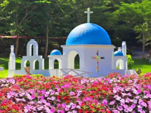 West Lake Resortopia