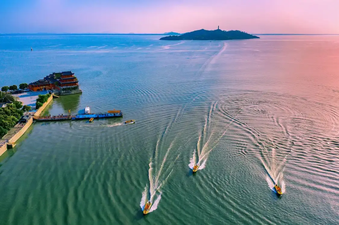 Hotels near Zhongmiao Mushan Island
