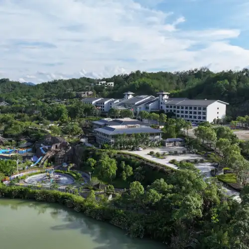 Popular Hot Springs Attractions in Liancheng