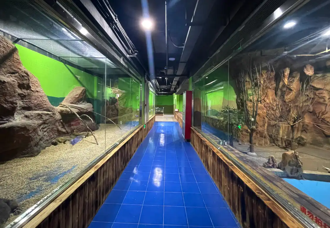 Hotels near Linfen Haichang Ocean Exploration Pavilion