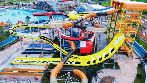Cool Tower Water World
