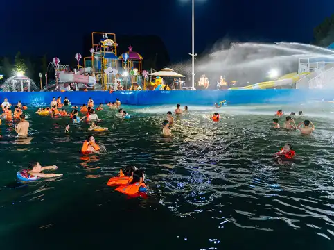 Hotels near Longtian Town