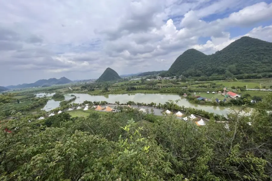 平壩小河灣·大野漫村露營地