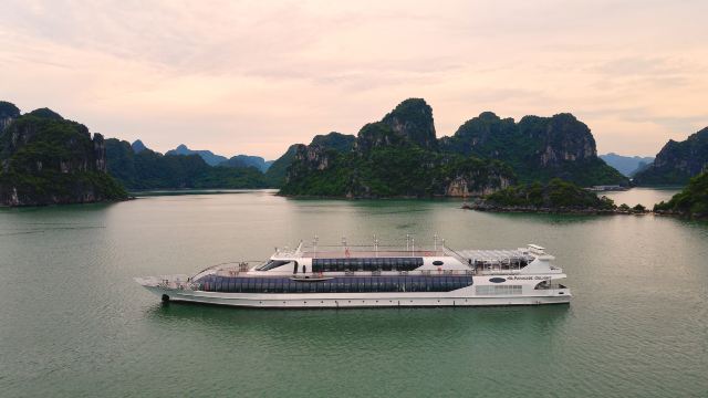 Paradise Delight Cruise Halong Bay