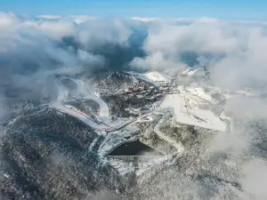 雲上草原滑雪場
