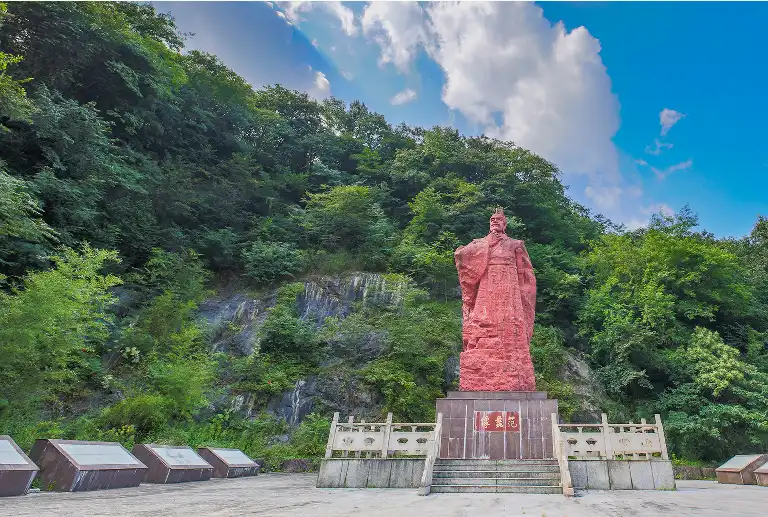 Hotels near Taozu Sacred Site