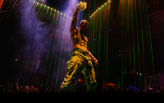 Australia's Thunder From Down Under | Las Vegas
