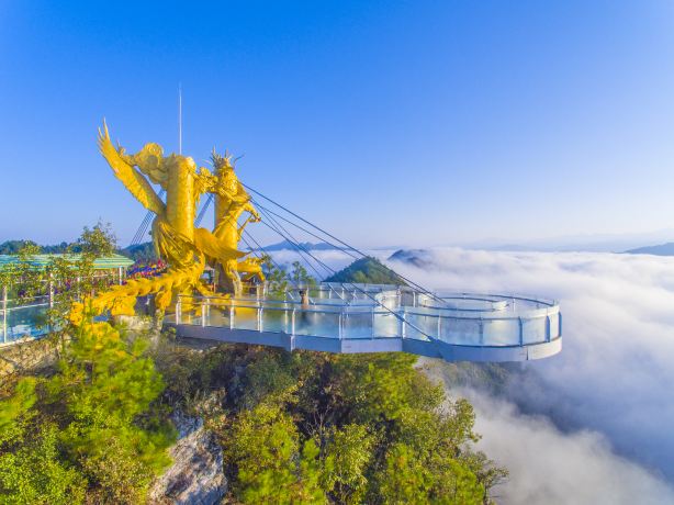 Hunan Xuefeng Mountain Tourist Resort