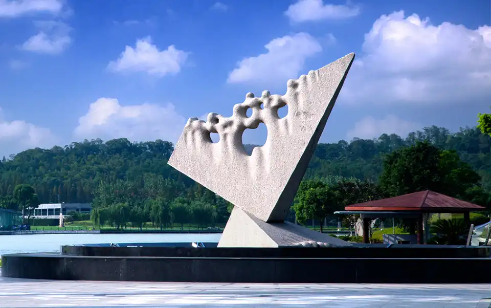 1_Shanghai Yuehu Sculpture Park
